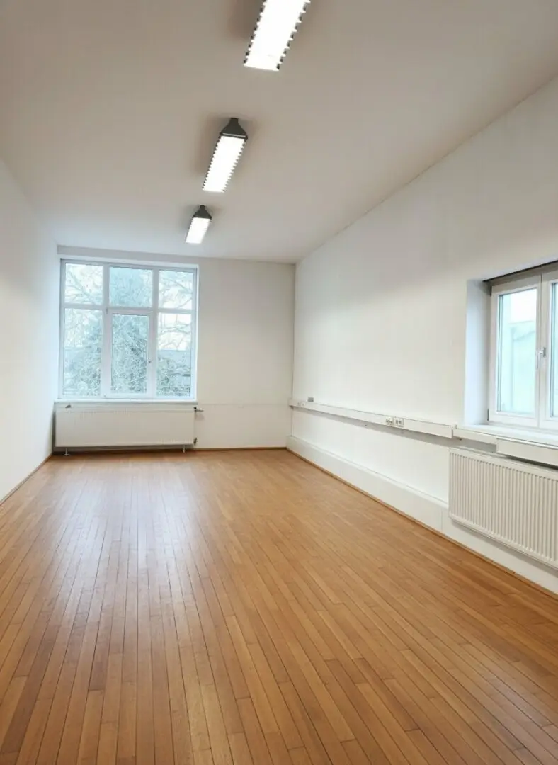 Bürofläche in Lauterach mit 3 Stellplätzen – 1. Etage, top Lage!
