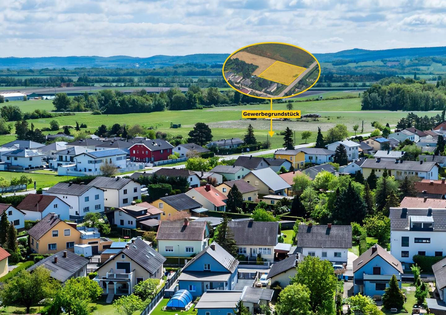 Weigelsdorf: undeveloped plot of land approx. 3,945 m² (not divisible) directly on the B16 for sale