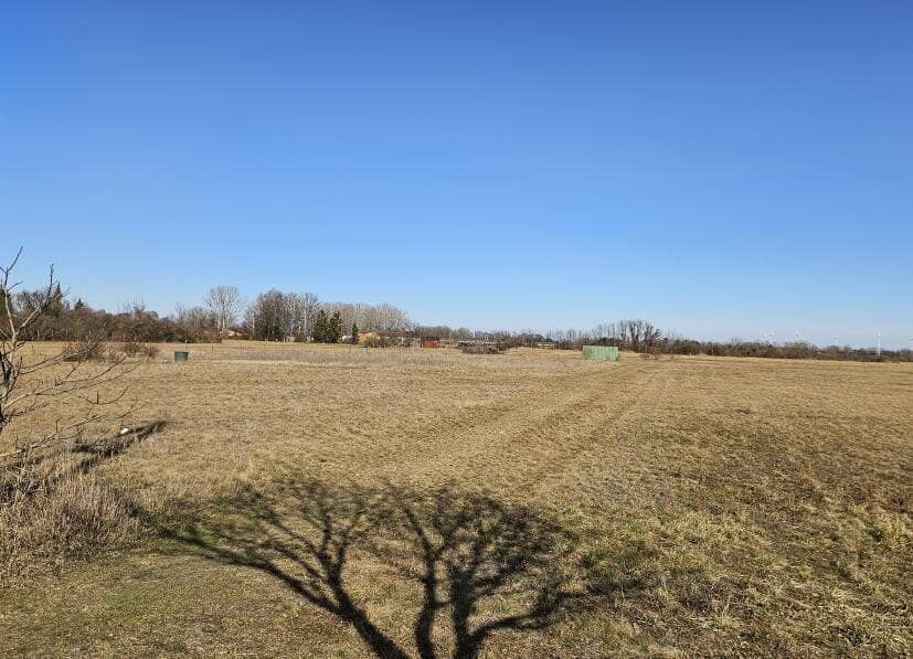 Weigelsdorf: undeveloped plot of land approx. 3,945 m² (not divisible) directly on the B16 for sale