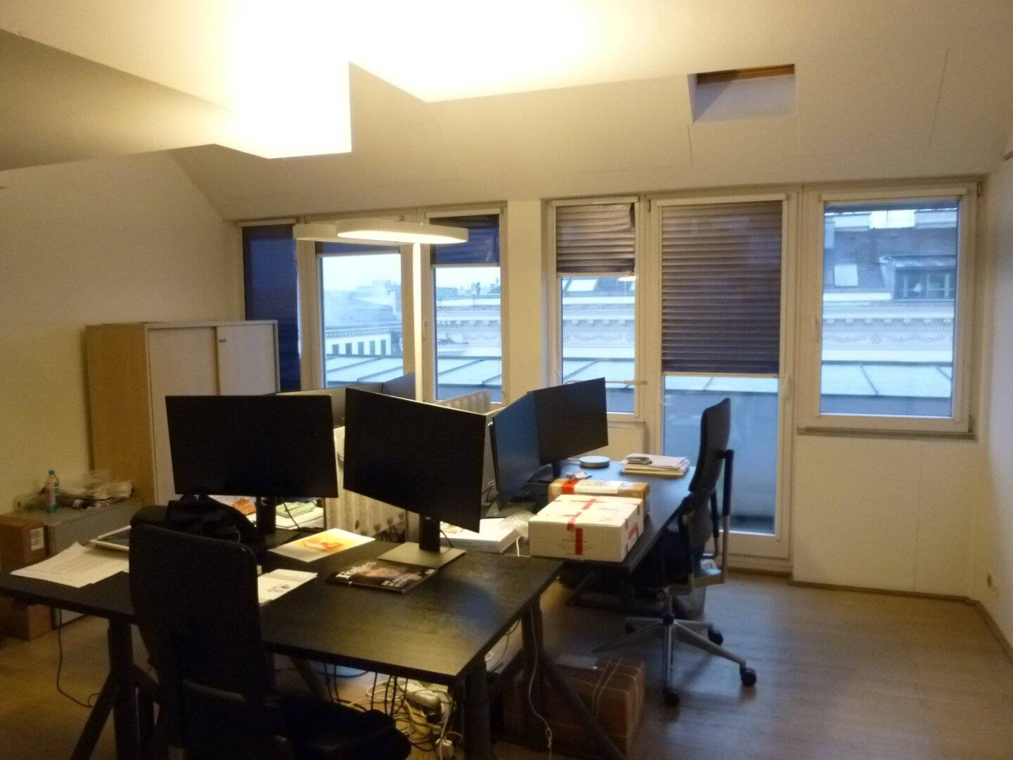Top office near Schillerplatz