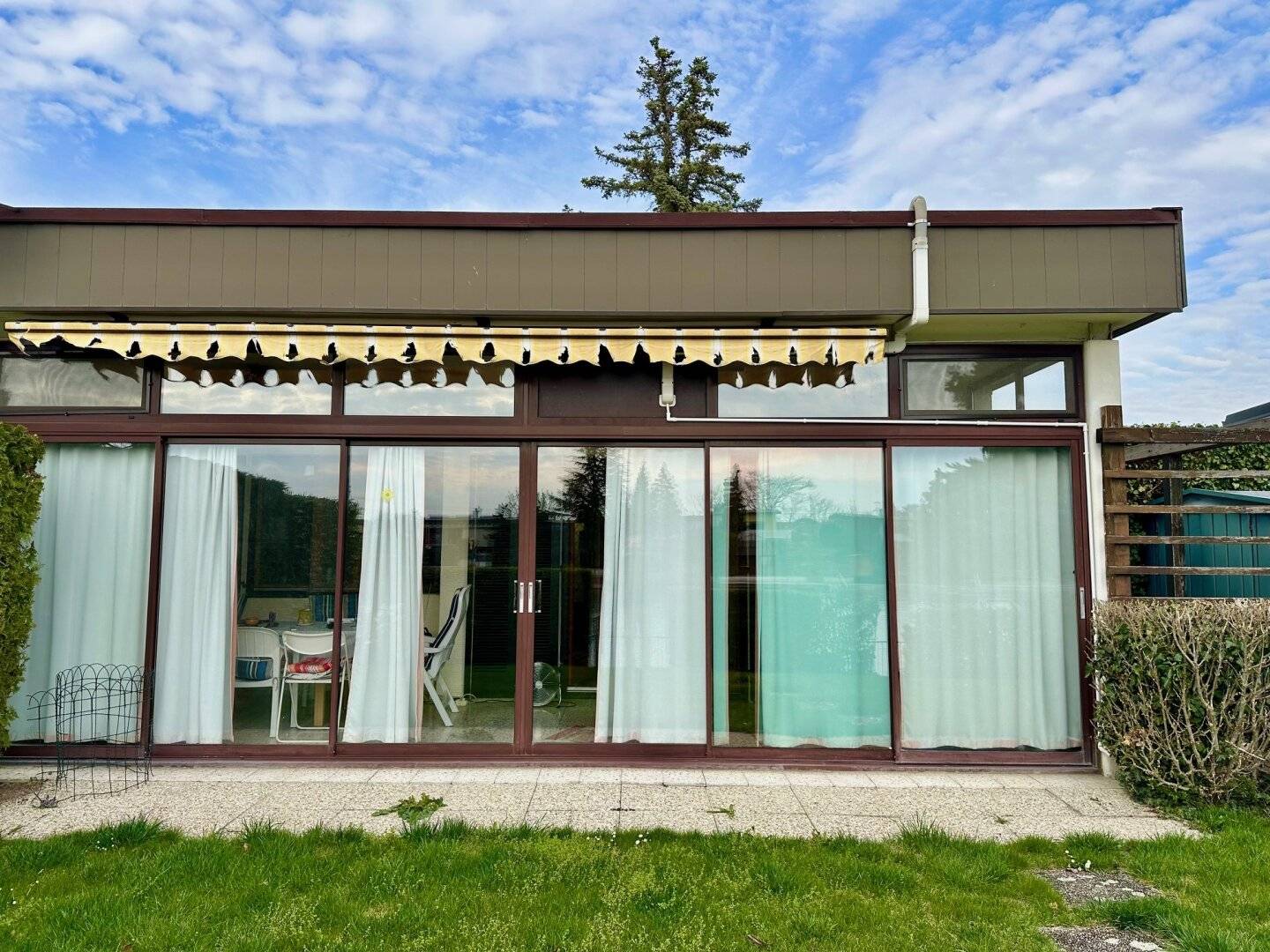 PREISREDUKTION !  Herrliche Seeparzelle (Kafkasee 1) mit Bungalow