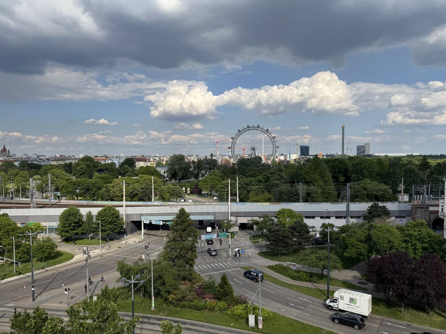 View of the Ferris Wheel - Freshly Renovated Apartment with Top Connectivity