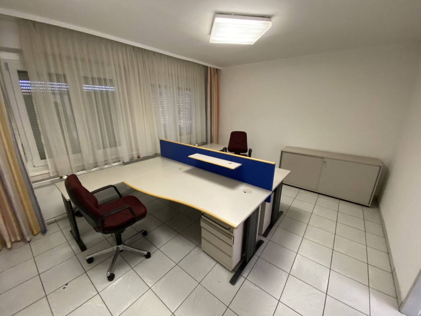 Traiskirchen warehouse hall with small office total area approx 1,500 m² for rent