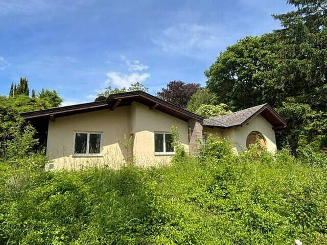 Rarity! Garden shed in the middle of the greenery! Absolute quiet location;"Rarity! Garden shed in the middle of the greenery! Absolute quiet location"