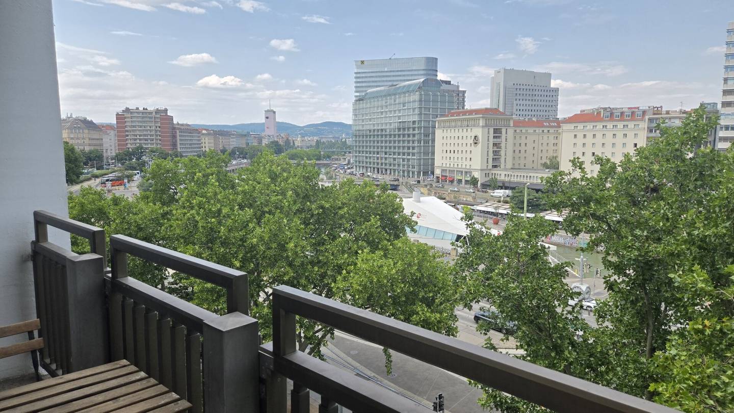 PANORAMA-CITY-APARTMENT + 3 rooms + 2 balconies + Top Renovated + Furnished