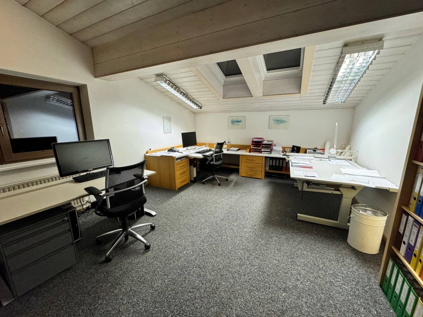Stylish office in the attic in Buch for rent