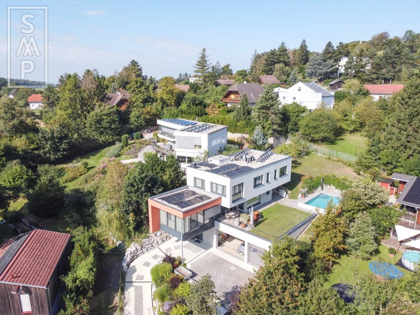 Single family house with state of the art technology and heated pool