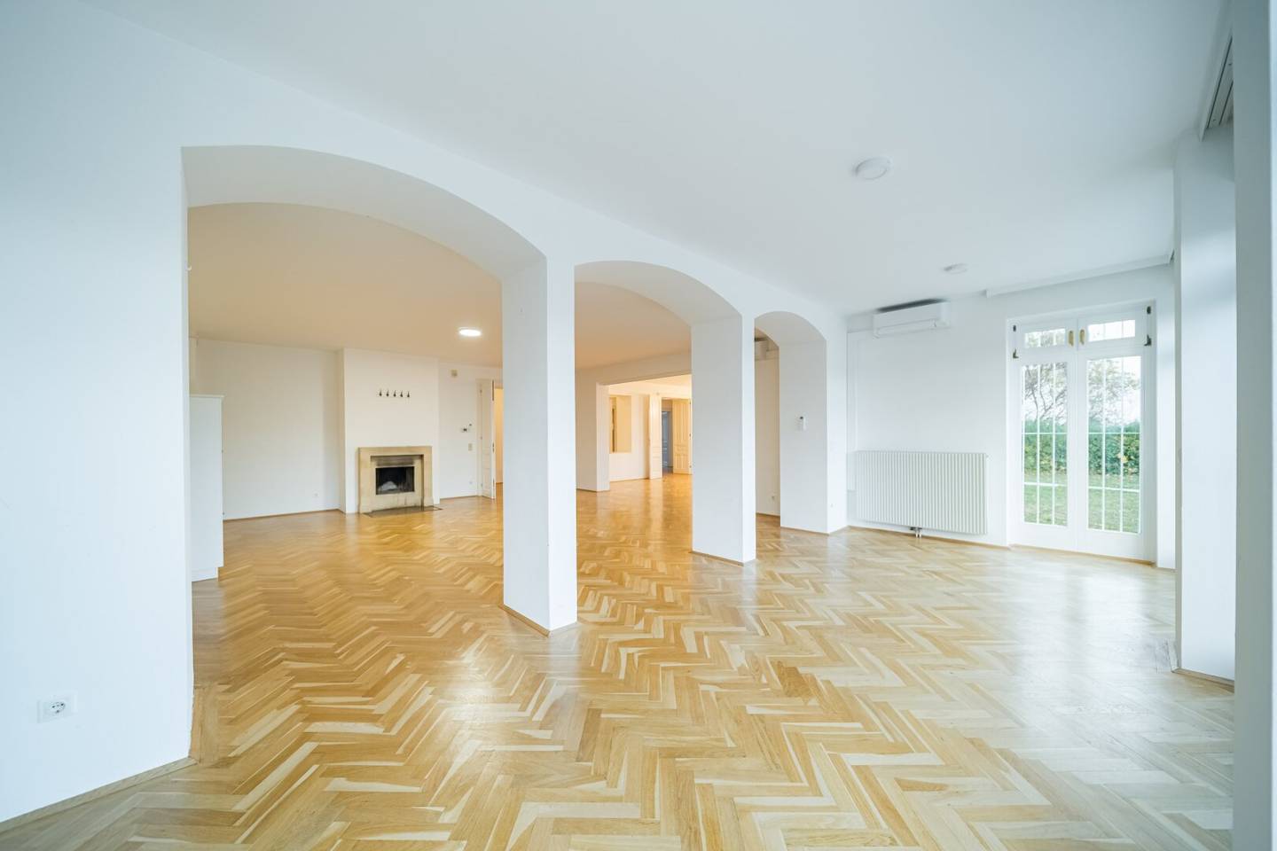 Representative apartment | approx. 236.37 m² | Terrace with panoramic view