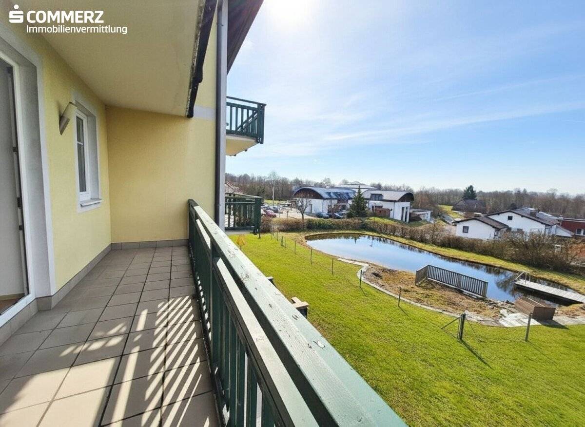 Subsidized 4 room apartment with swimming pond