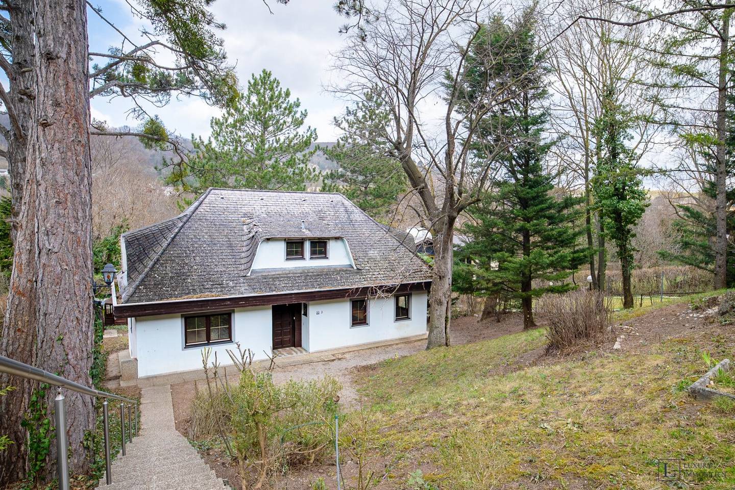 Building plot in Hinterbrühl with top location and potential for new build or renovation