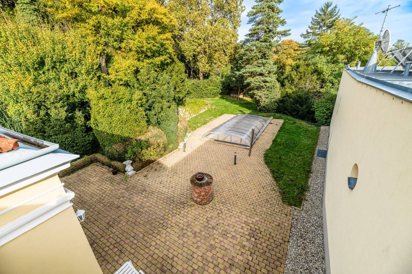 Exklusive Villa in begehrter Lage | Grundstücksfläche ca. 3.718m2