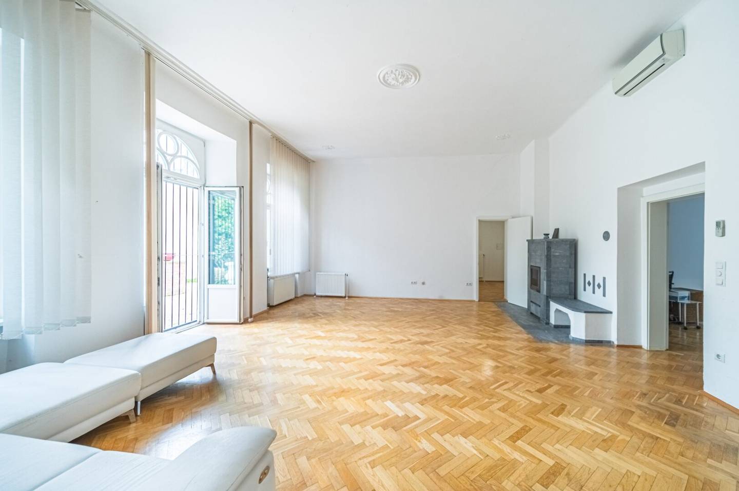 Exklusive Villa in begehrter Lage | Grundstücksfläche ca. 3.718m2