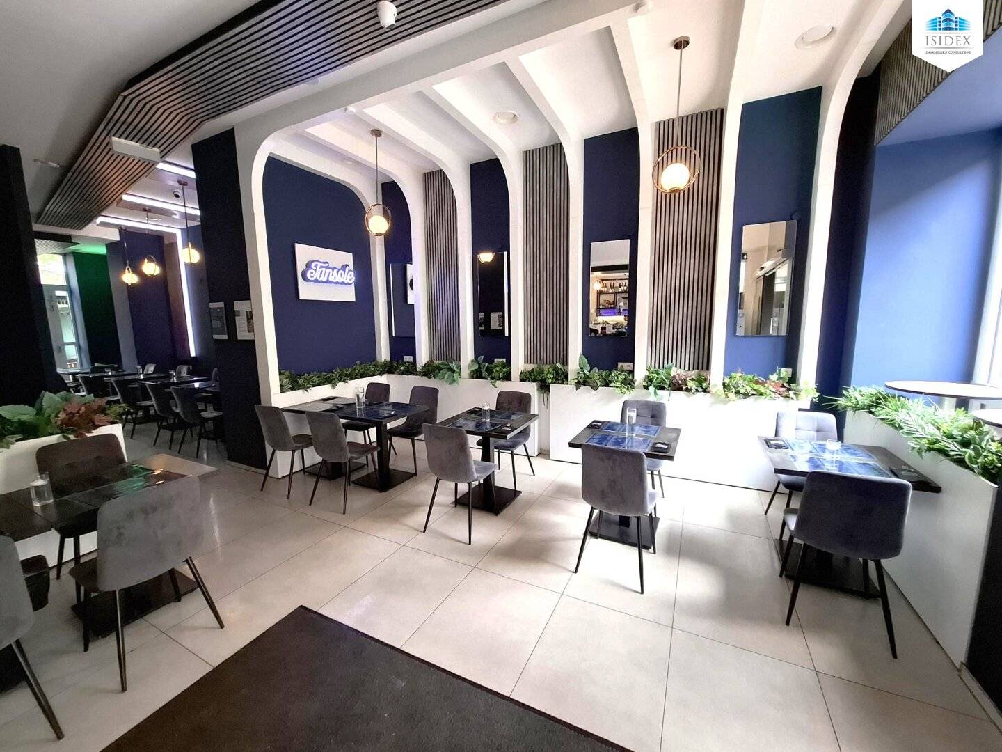 Charming restaurant with a winter garden in the heart of Vienna. Your new location awaits. Seize the opportunity now?","de":"Charmantes Restaurant mit Wintergarten im Herzen Wiens – Ihr neuer Standort wartet - Ergreifen Sie die Gelegenheit beim Schopf !!"