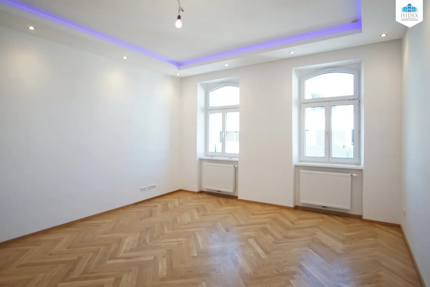 Prewar apartment with modern facets