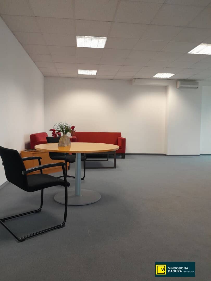 Attraktive Büroeinheit in Inzersdorf – perfekt erreichbar und flexibel nutzbar