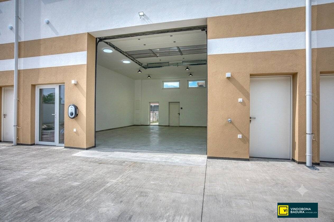 Ready for your success: Commercial spaces including offices in first occupancy