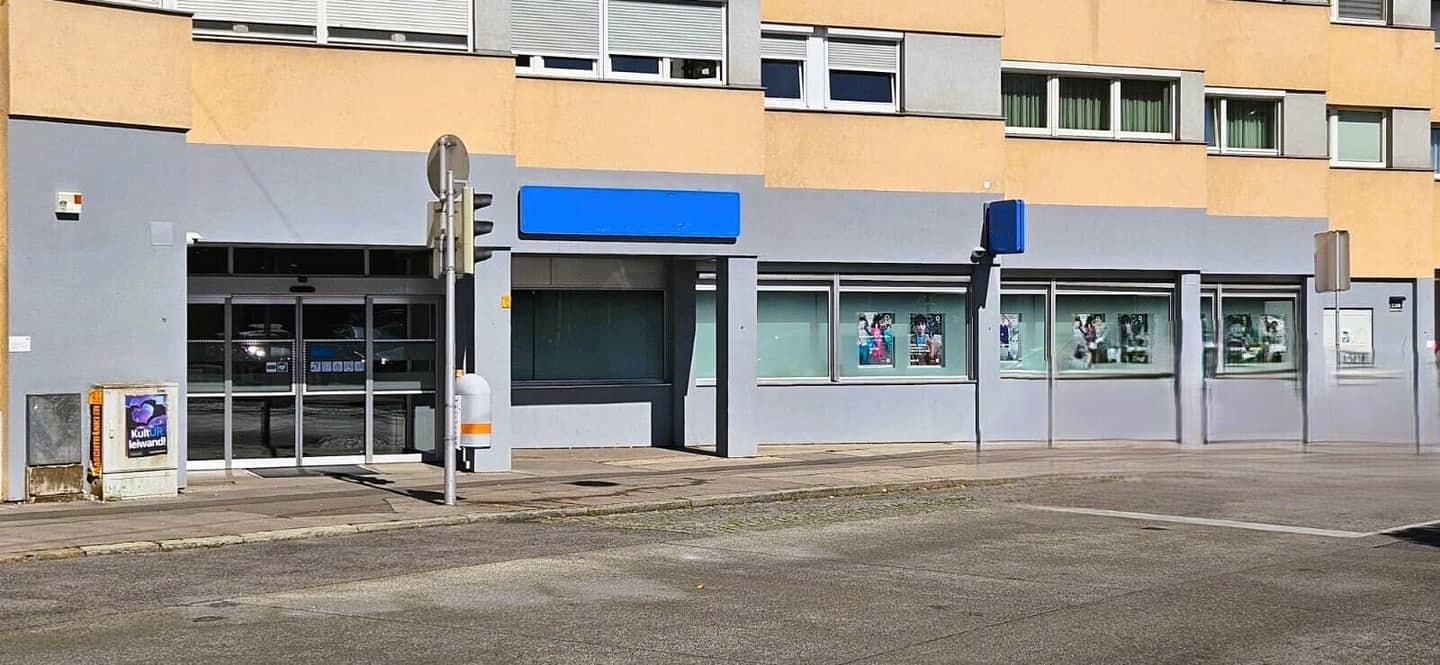 Commercial premises in Wien-Liesing, long term leased investment property