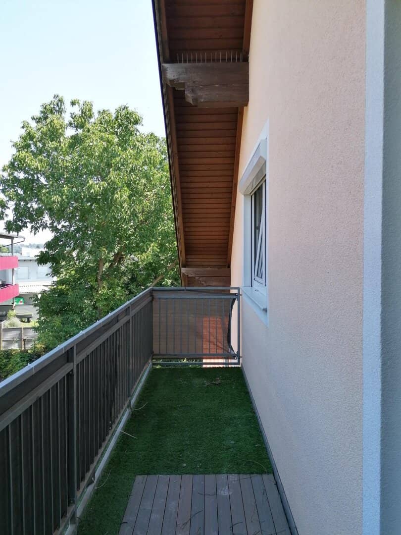 Miete: 2-Zimmer-Wohnung mit Balkon und Carport