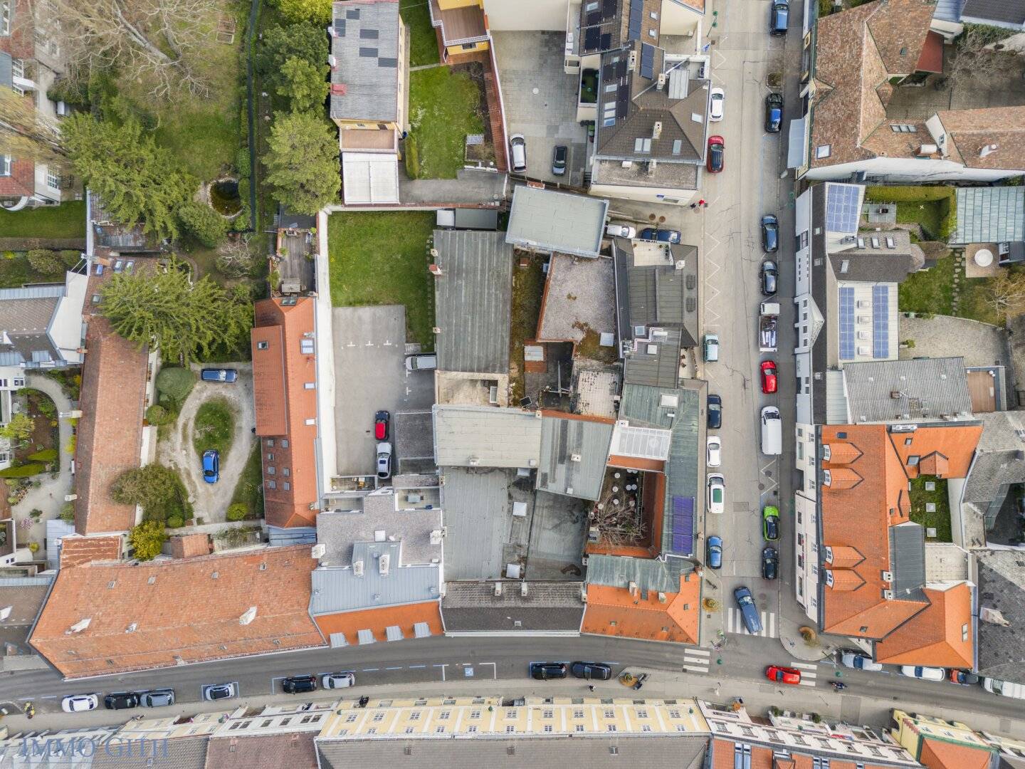 ATTRAKTIVE ANLAGELIEGENSCHAFT MIT ENTWICKLUNGS- UND AUSBAUPOTENZIAL IN ZENTRUMSLAGE VON PERCHTOLDSDORF ZU KAUFEN!