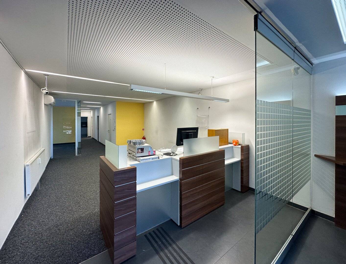 Commercial space for your new business idea directly at the market square in St. Georgen am Walde