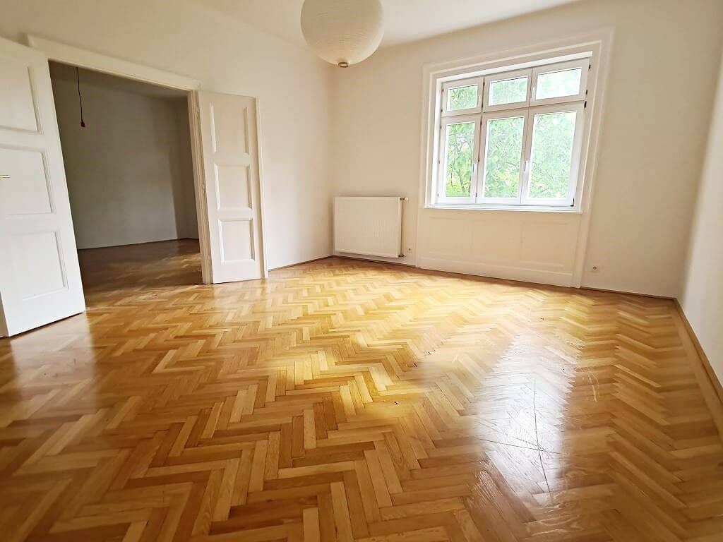 PRATERCOTTAGE, 137 m² old building apartment, 4 rooms, kitchen, bath with bathtub, parquet floors, WG suitable, Schüttelstraße