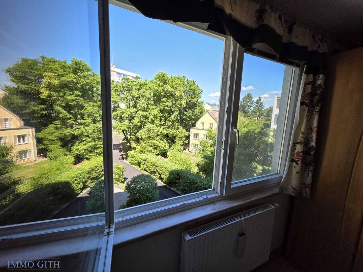 HELLE 3,5-ZIMMER-WOHNUNG MIT LIFT UND GRÜNBLICK IN MARIA ENZERSDORF ZU KAUFEN!