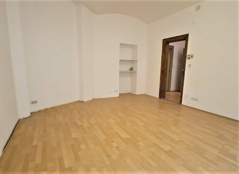 EGGERTHGASSE near Naschmarkt, 70 m² commercial space, studio or storage, 3 rooms, ancillary room, near U4
