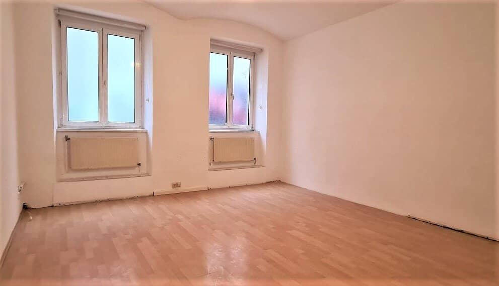 EGGERTHGASSE near Naschmarkt, 70 m² commercial space, studio or storage, 3 rooms, ancillary room, near U4