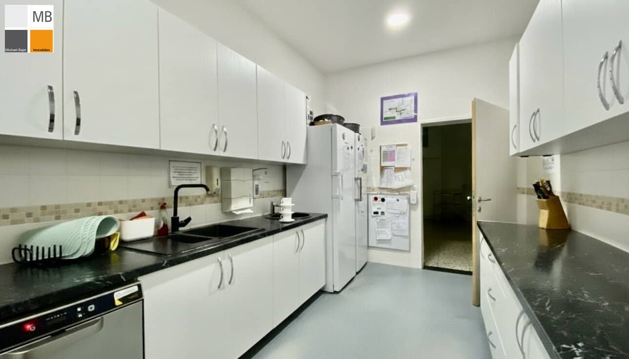 > >  Wo kleine Füße große Spuren hinterlassen – Kindergarten sucht neue Führung I MB IMMOBILIEN  < <