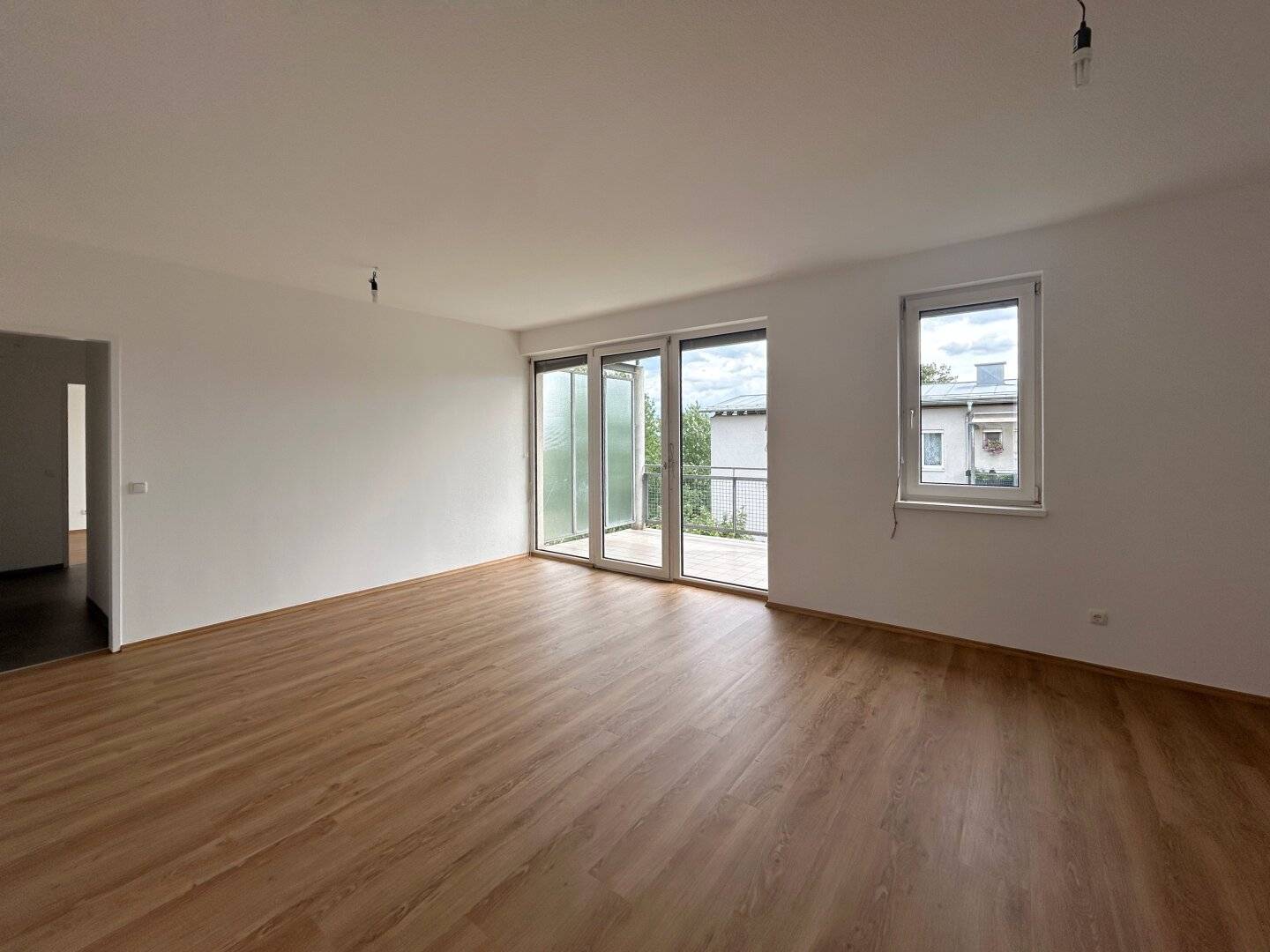 4 room apartment with 2 balconies and parking in Schwertberg
