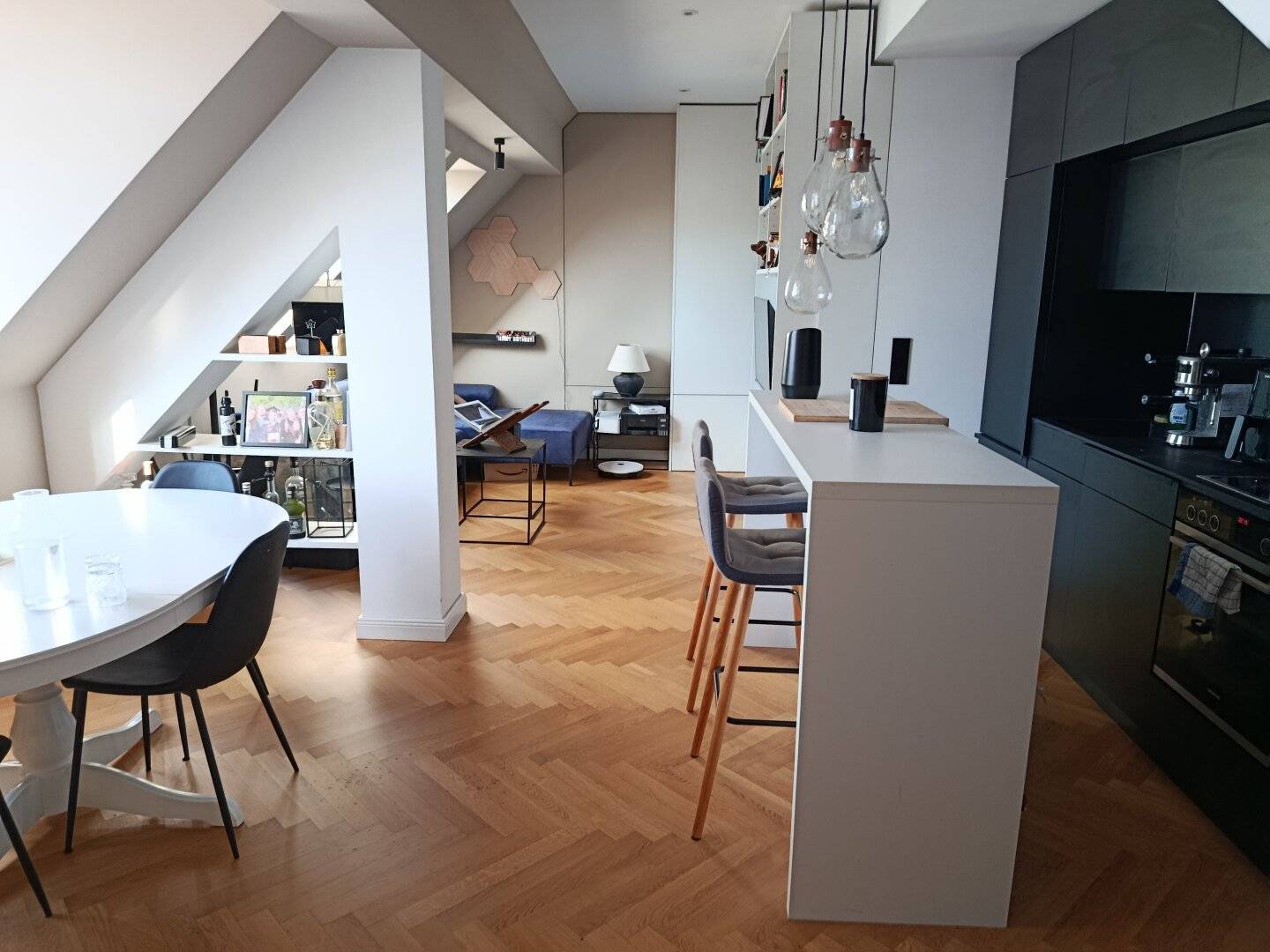 Top Dachgeschoßwohnung in Graz - Modernes Wohnen in zentraler Lage