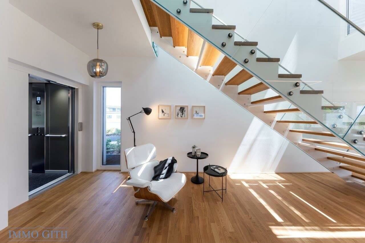 Provision-free: Luxury villa in Giesshübl with unique distant view for rent