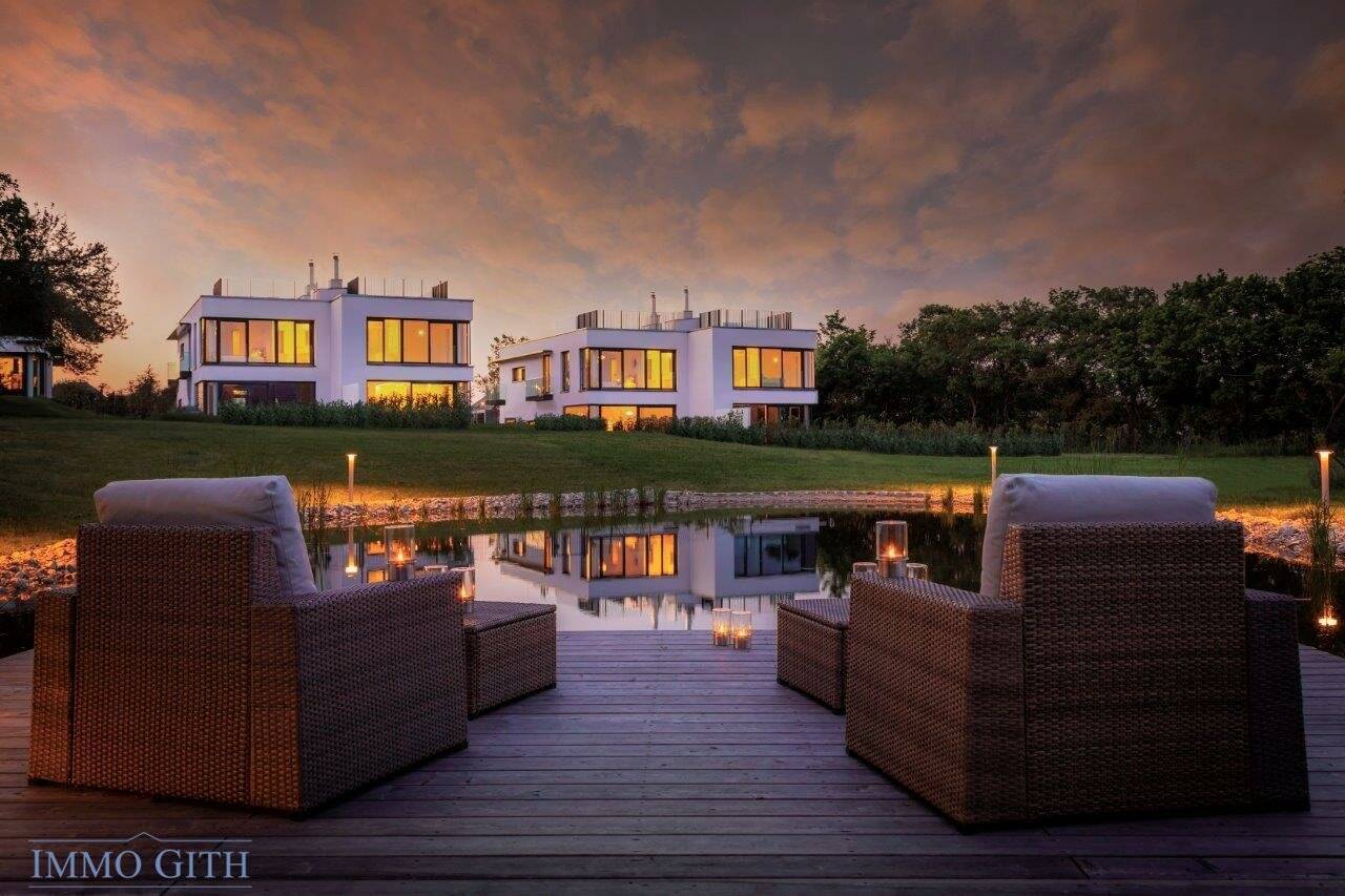 Provision-free: Luxury villa in Giesshübl with unique distant view for rent