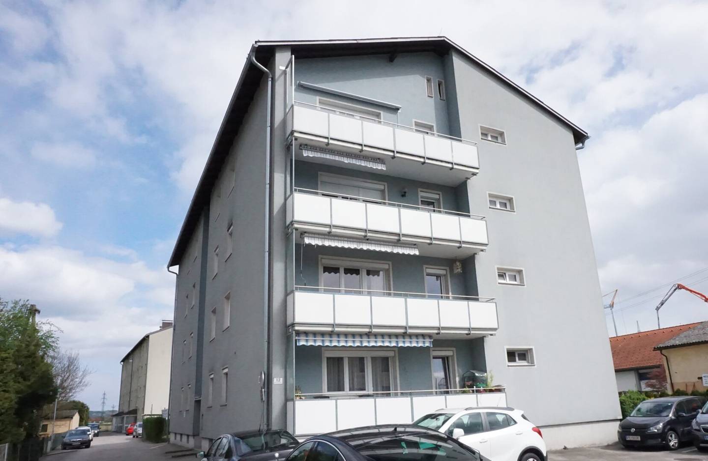 3 room apartment with balcony in Mauthausen near train station and Donaupark