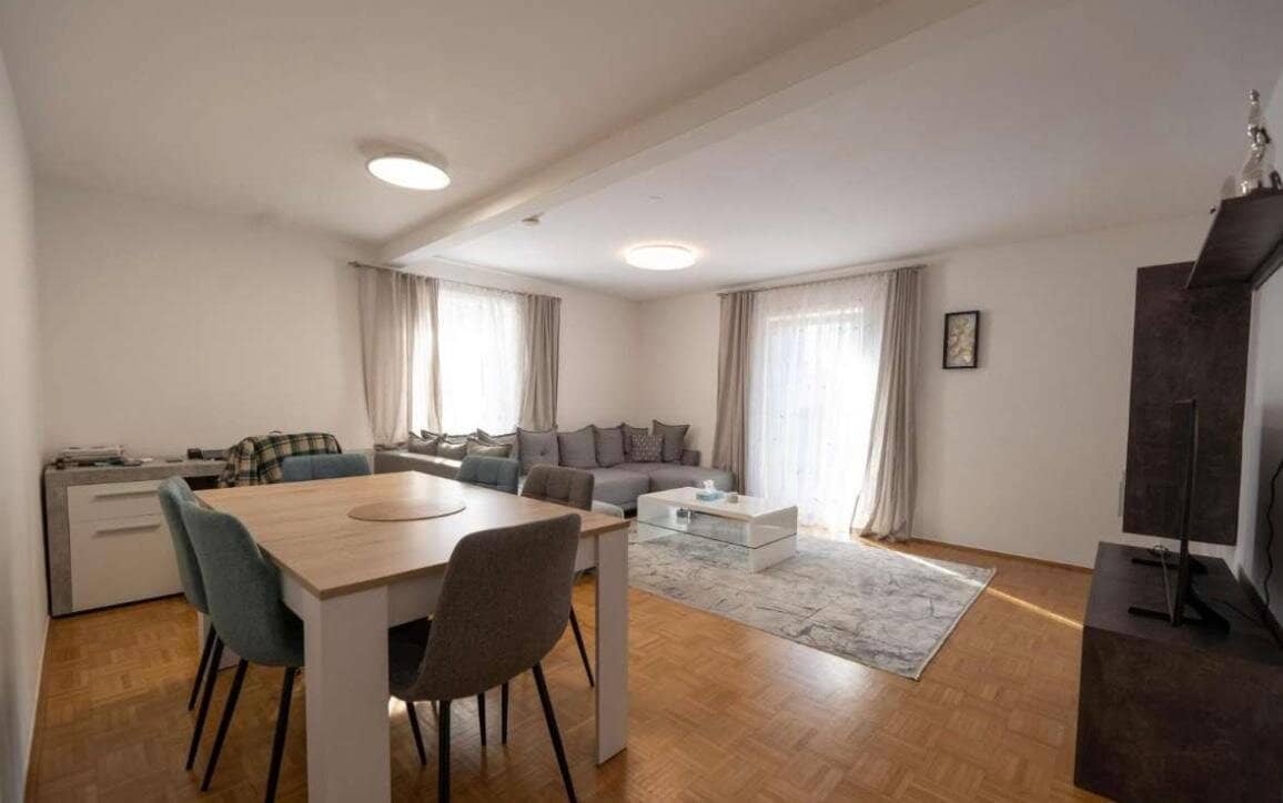 Cozy 3 room apartment with garden and parking space