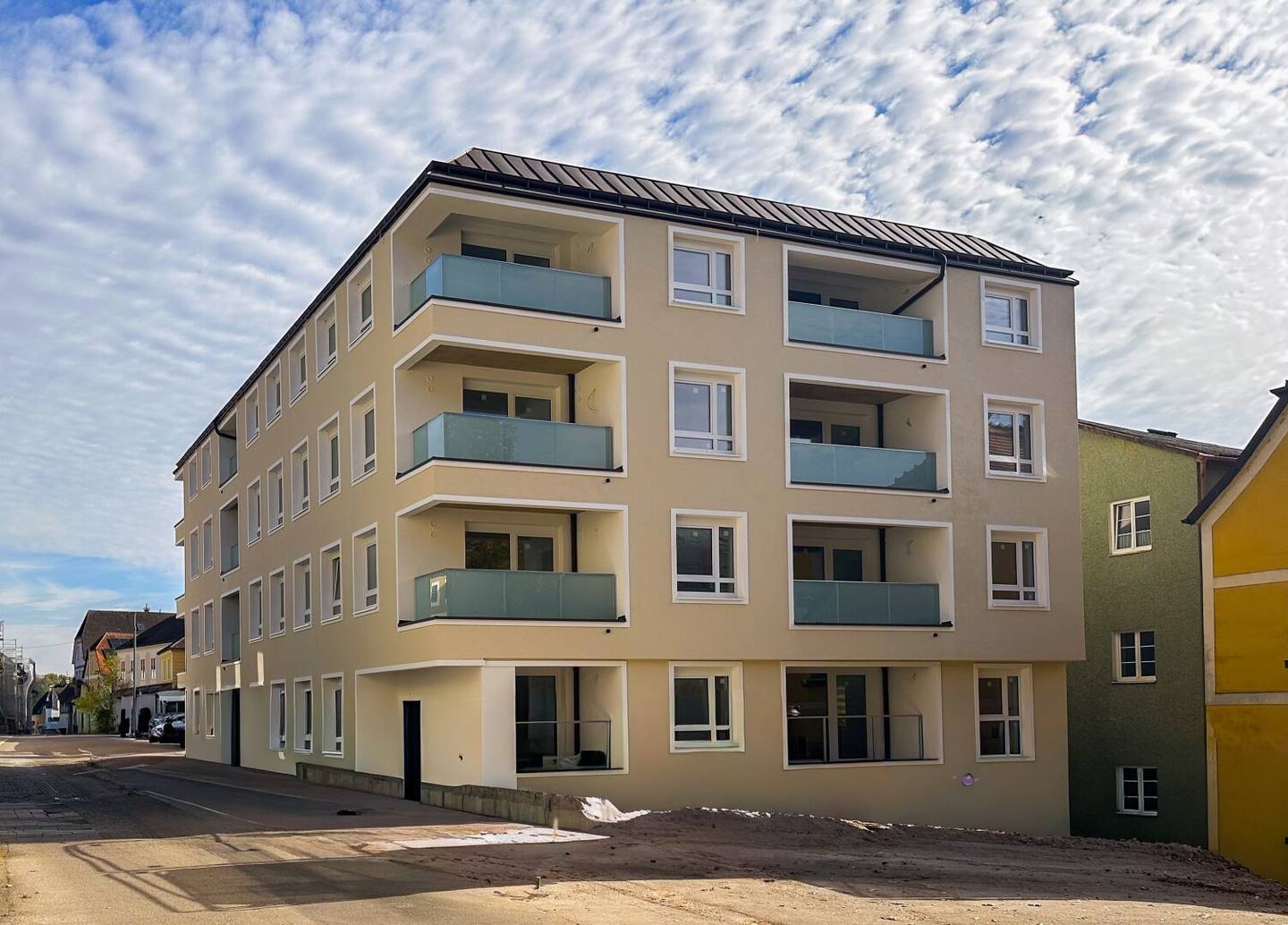 Modern two room cooperative apartment with balcony directly on the town square in Mauthausen for people aged 50 years and over