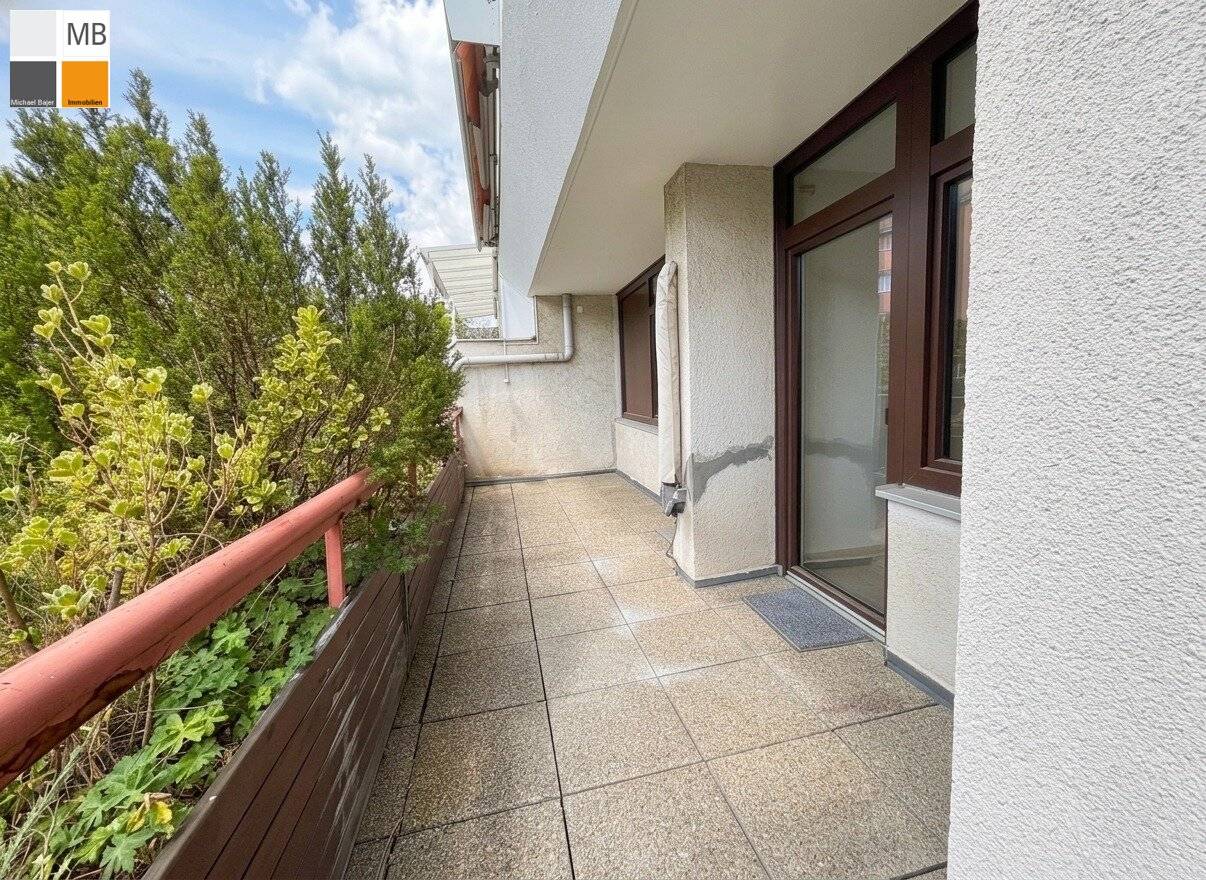 Spacious Maisonette with 2 Terraces in Prime Location Klosterneubielen MB-IMMOBILIEN? Wait no, please fix