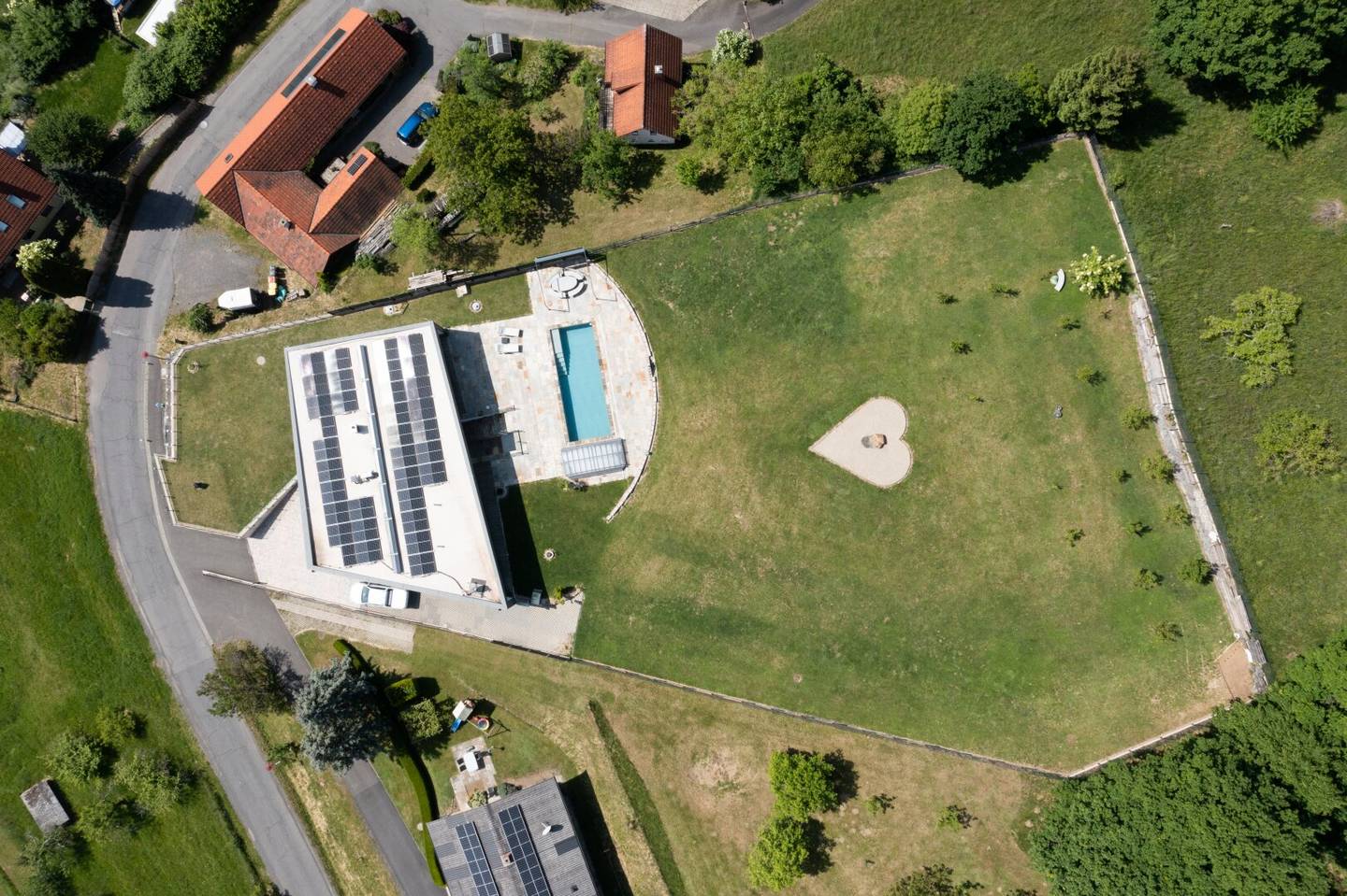 Absolutes Traumhaus in sonniger Ruhe- und Aussichtslage. Ihr neues Zuhause wartet auf Sie!