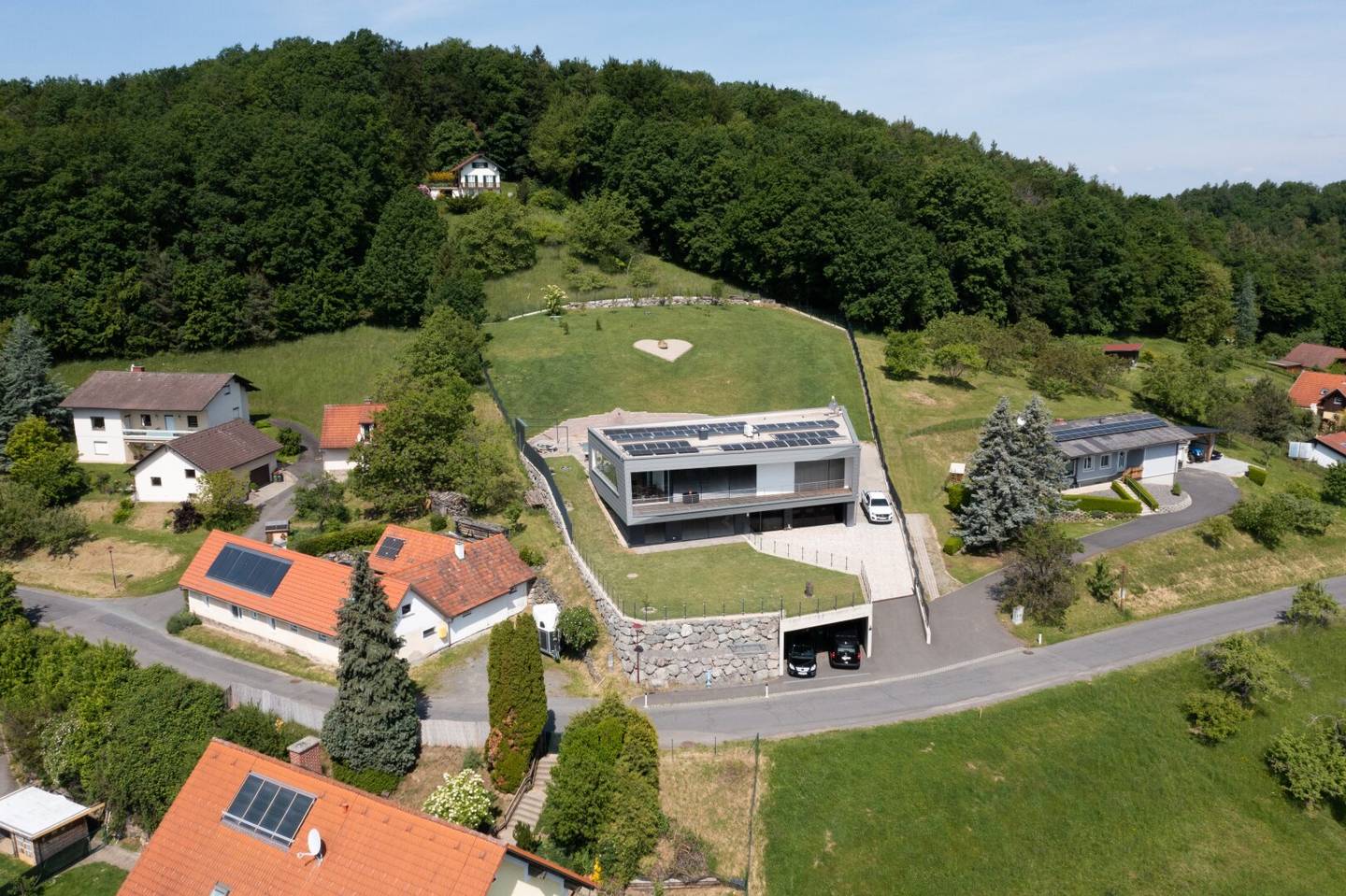 Absolutes Traumhaus in sonniger Ruhe- und Aussichtslage. Ihr neues Zuhause wartet auf Sie!