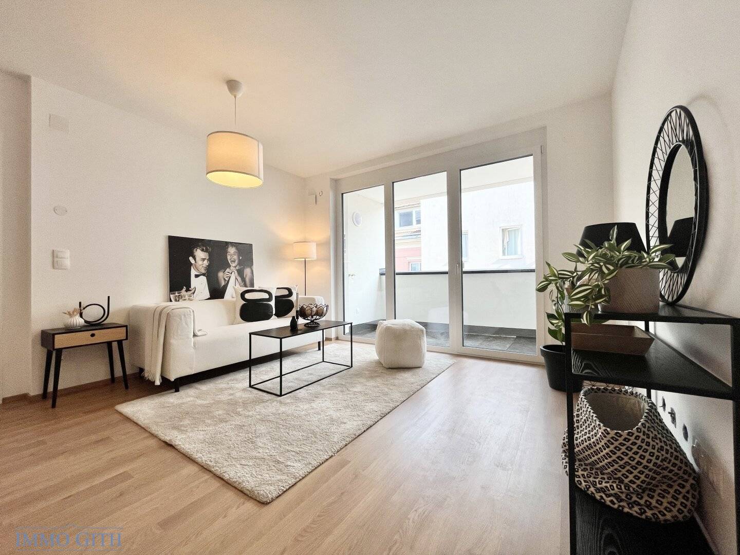 Living with a Future: Well laid out 3 room apartment with loggia and commission free purchase option in the center of Neunkirchen