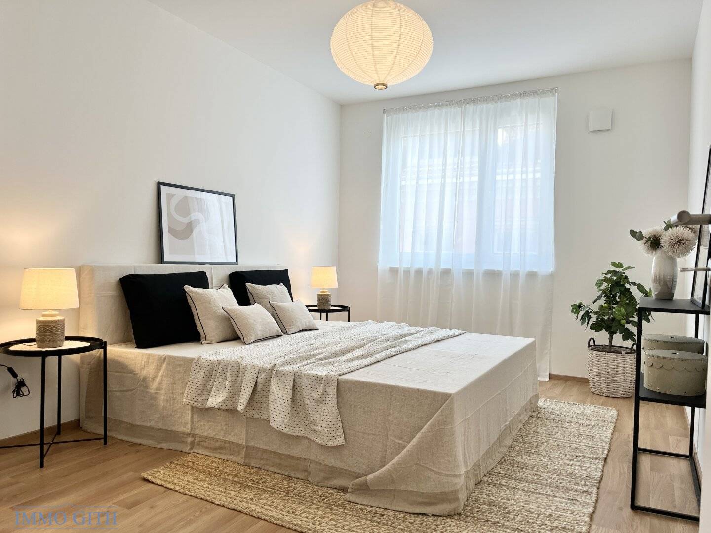 Living with a Future: Well laid out 3 room apartment with loggia and commission free purchase option in the center of Neunkirchen