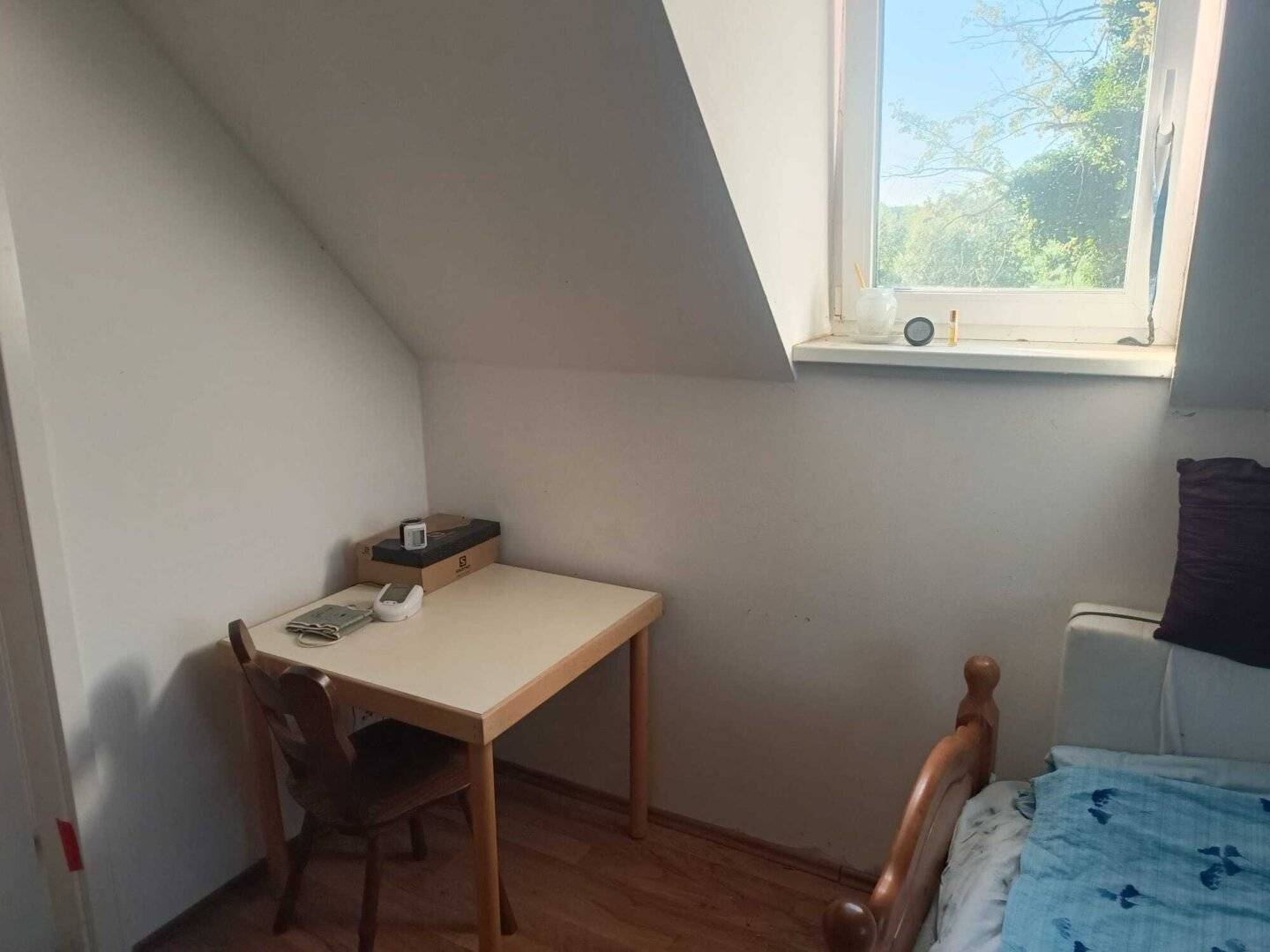 Charmante Garconnière mit Stellplatz
