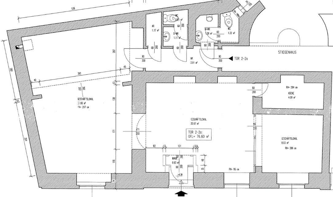 Commercial premises, office or warehouse, 77 m² old building in premium bare shell, 3 rooms, ancillary rooms, Große Mohrengasse","de":"GESCHÄFTSLOKAL, BÜRO ODER LAGER, 77 m² Altbau im Edelrohbau, 3 Zimmer, Nebenräume, Große Mohrengasse