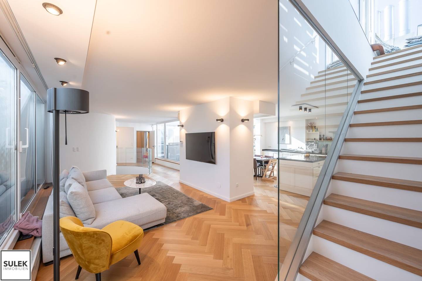 Penthouse mit Liftzugang und Dachterrasse nahe Naschmarkt
