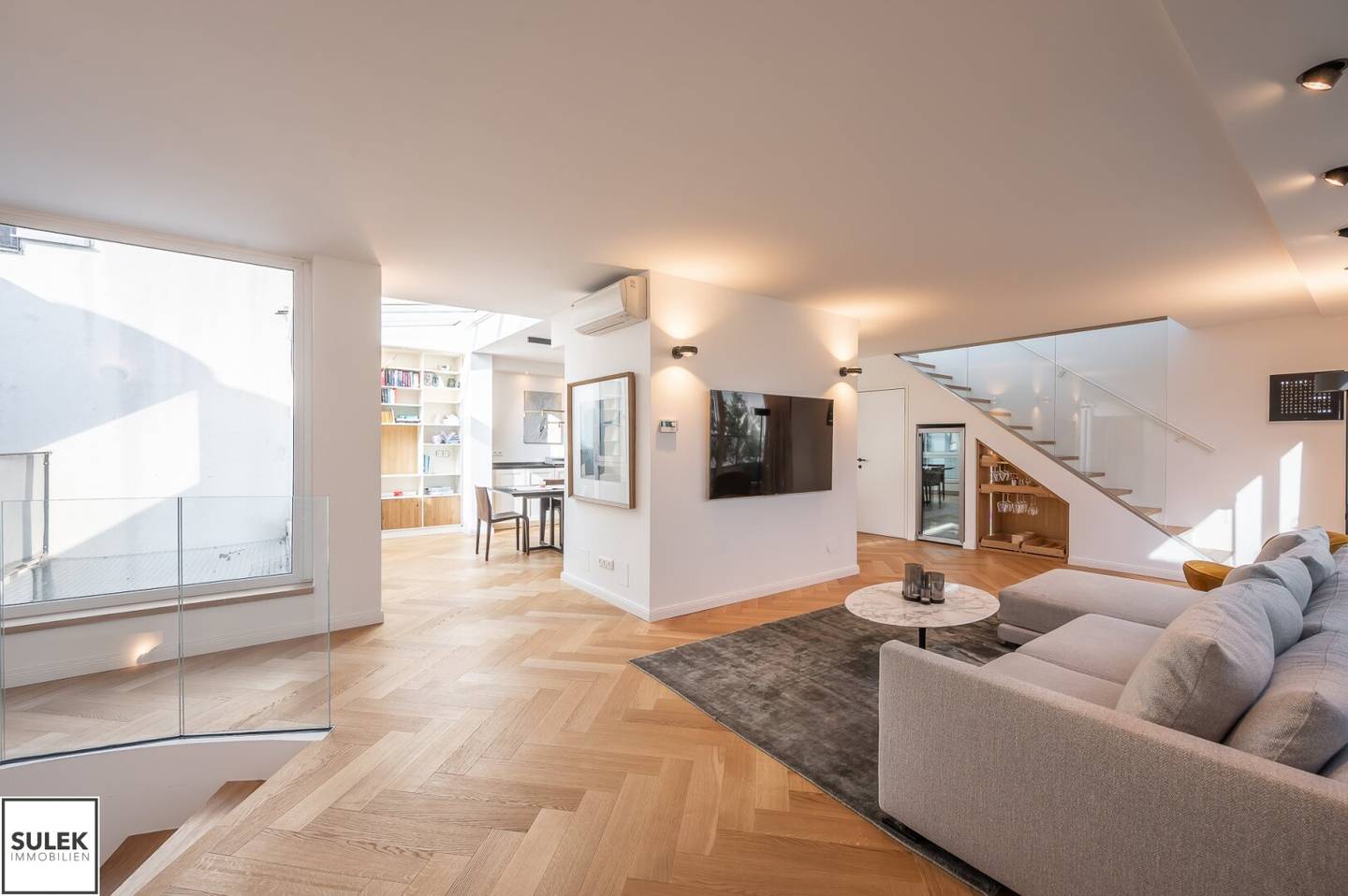 Penthouse mit Liftzugang und Dachterrasse nahe Naschmarkt