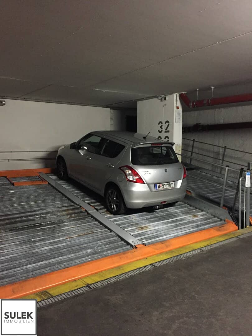 Car parking space in Billrothstraße near Peter-Jordan-Straße