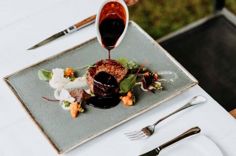 Restaurant mit der Hauben-Niveau mit 6 Hotelzimmer in Oststeiermark provisionsfrei für Käufer - attraktive Chance für Gastronomen