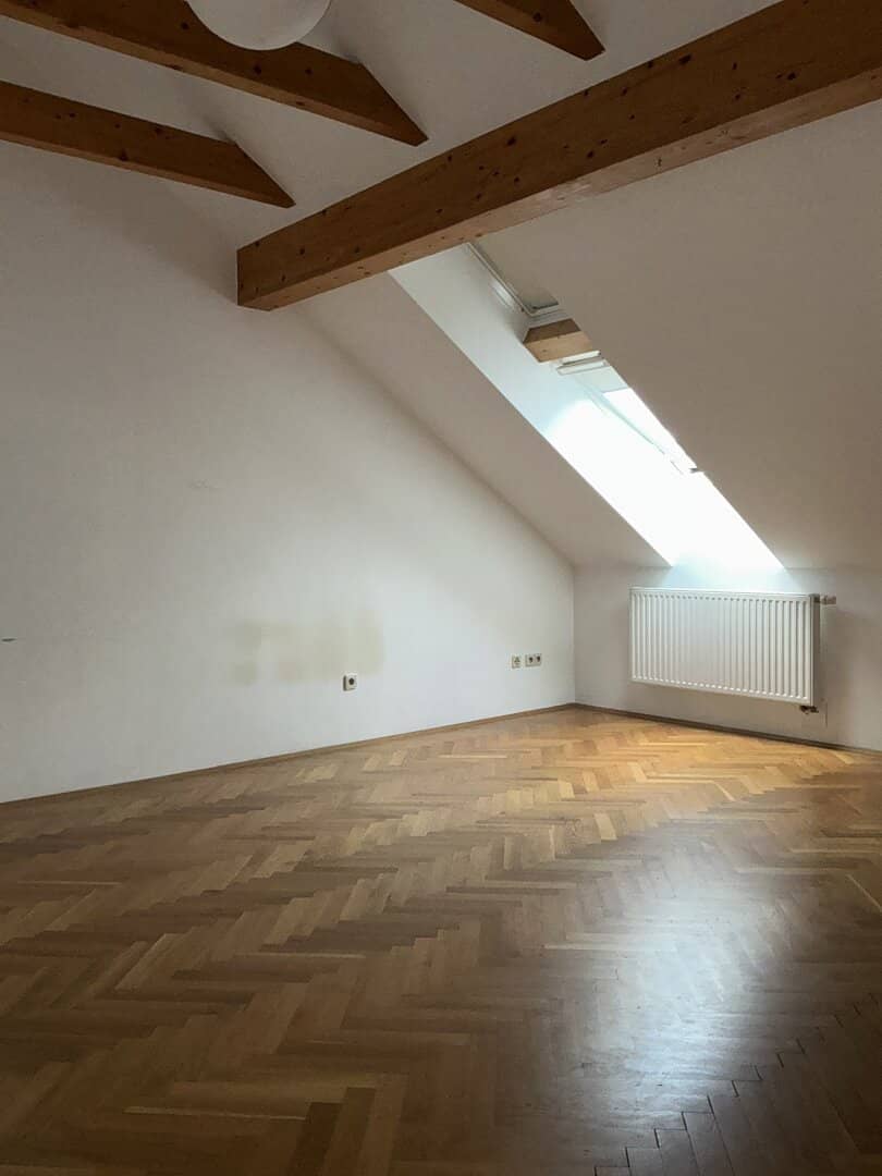 PERFEKTE WG-WOHNUNG IM UNIVIERTEL AB  SOFORT ZU MIETEN