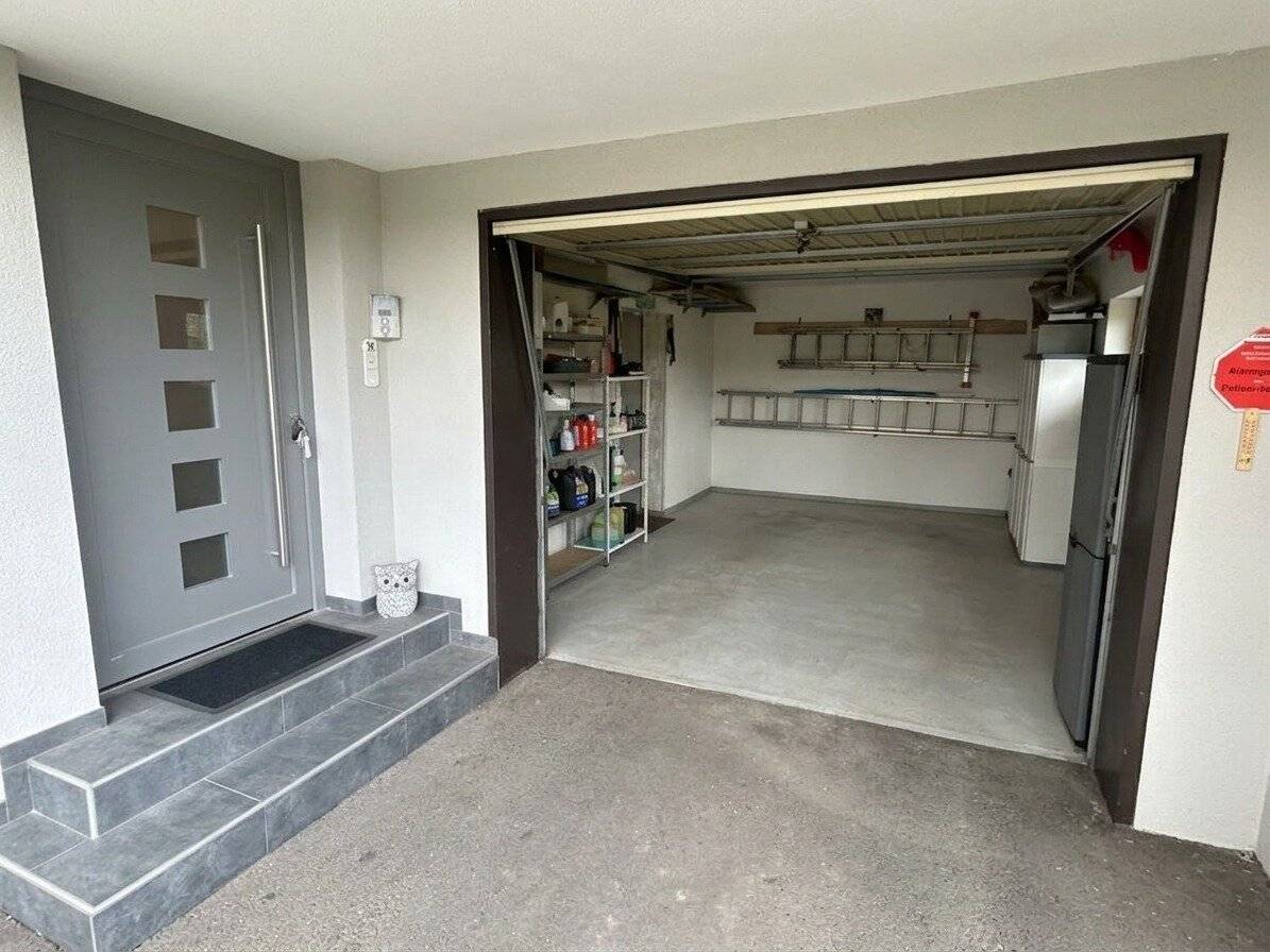Eigennutzen oder Vermieten: Modernisiertes Zweifamilienhaus 195m² mit 6 Zimmern , nähe Liebenfels / Glanegg / Kadöll in Kärnten  € 419.000