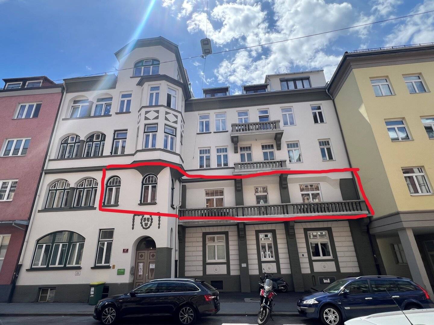 Innsbruck Wilten - Großraumwohnung in altem, sanierten, Stadthaus - Sofortbezug möglich.
